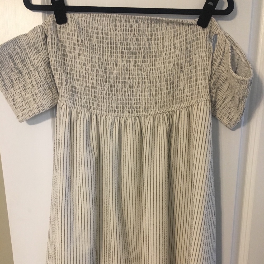 DressUp cold shoulder dress
